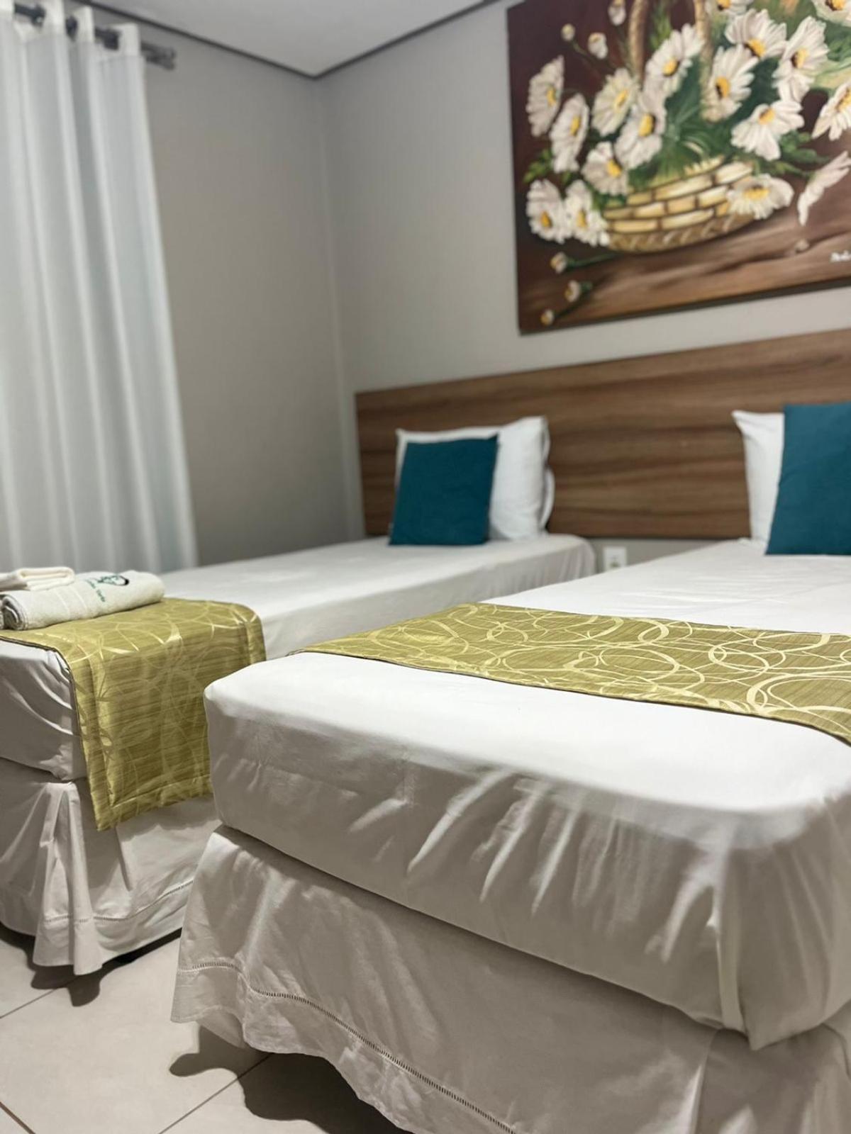 Hotel Cantinho Verde Teixeira de Freitas Habitación foto